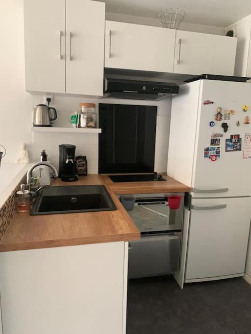 Appartement T2 En Bord De Mer Рокебрюн — Кап-Мартен Экстерьер фото